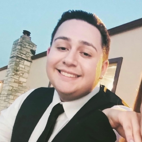 Profile Picture of Jonathan Solis (@jonathansoli602) on Poshmark