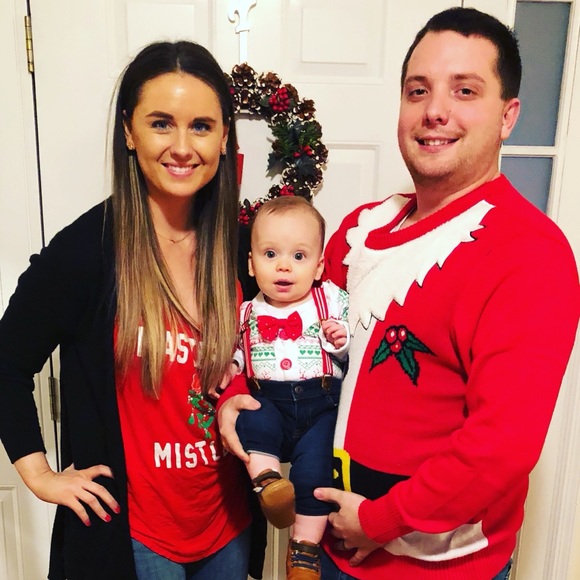 Profile Picture of Taylor Summers (@tthomas32299) on Poshmark