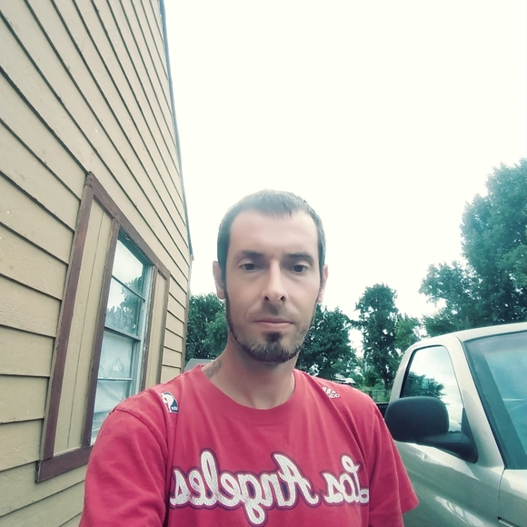 Profile Picture of Travis Humphrey (@travishumphrey) on Poshmark