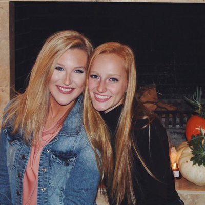 Profile Picture of Claire Abbott (@claireabbott98) on Twitter