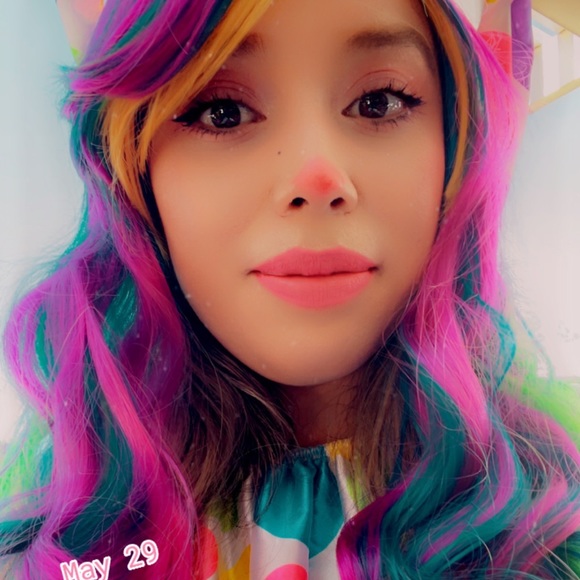 Profile Picture of Lineth Solis (@linethsolis1) on Poshmark