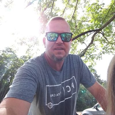 Profile Picture of Shawn Robbins (@srobby00) on Twitter
