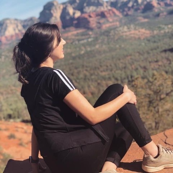 Profile Picture of Miranda Stevens (@randyolivia324) on Poshmark