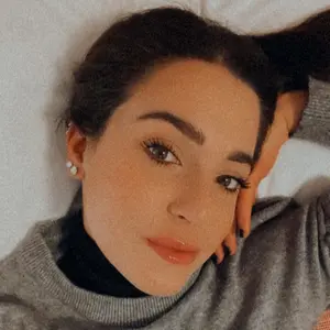 Vanessa Durante - Tiktok Profile Picture of Vanessa Durante (@vanessadurante97) on Tiktok