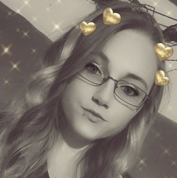 Profile Picture of Krissy Campolito (@lilkrissy1919) on Poshmark