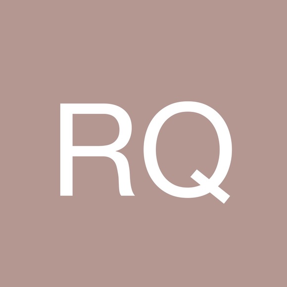 Profile Picture of Rachel Queen (@rachelqueen592) on Poshmark
