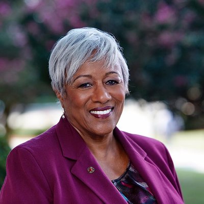 Profile Picture of Paulette Dillard (@profdillard) on Twitter