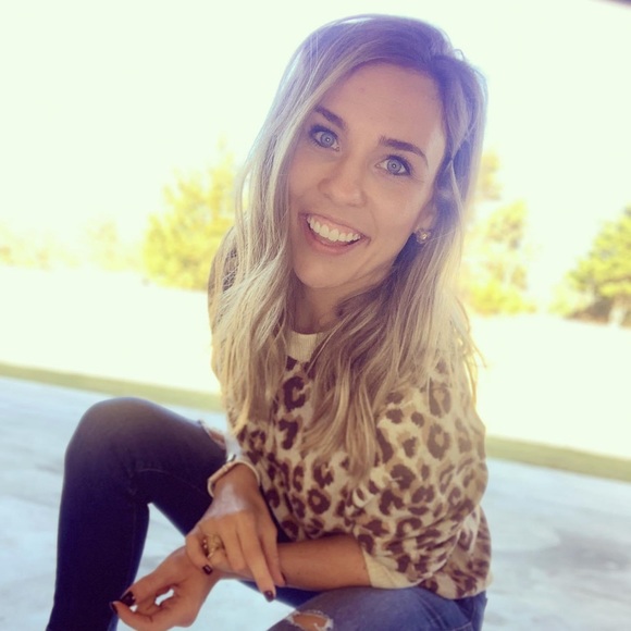 Profile Picture of Serena Strasburger (@serenabrooke) on Poshmark