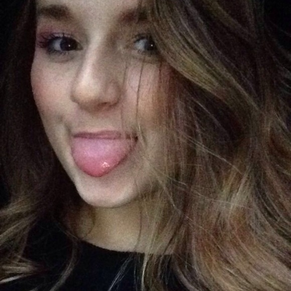 Profile Picture of Megan Megan (@abc123__) on Poshmark