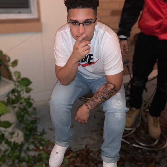 Profile Picture of Elijah Larrieux (@theprophet813) on Poshmark