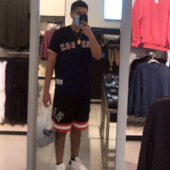 Profile Picture of Bryan Botello (@bryanbotello) on Poshmark