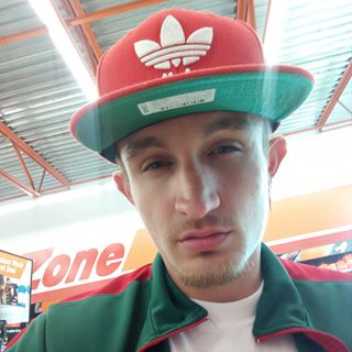 Profile Picture of Chris Jonth Szymkowski (Stain Gang jay shit) (@loveandhonest100) on Facebook