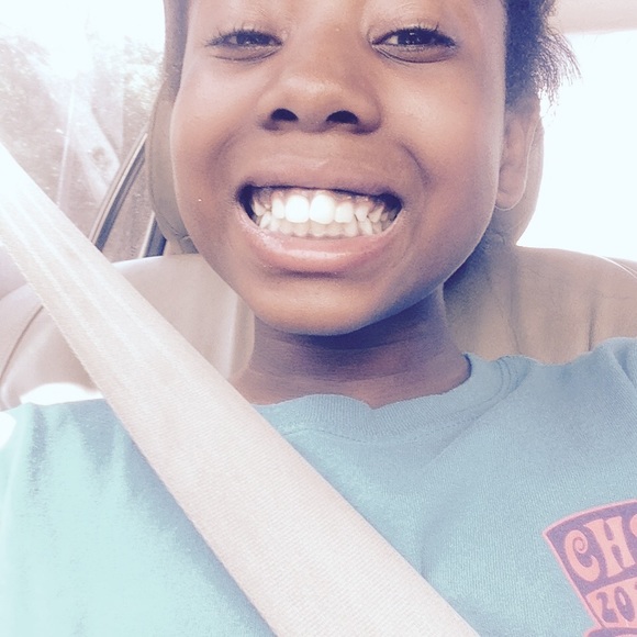 Profile Picture of Terralynn Calais (@_tylnn) on Poshmark