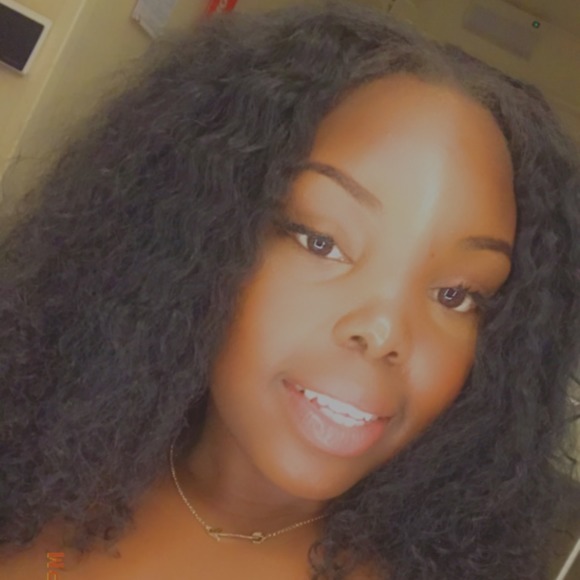 Profile Picture of Cassandra Lemene (@clemene01) on Poshmark