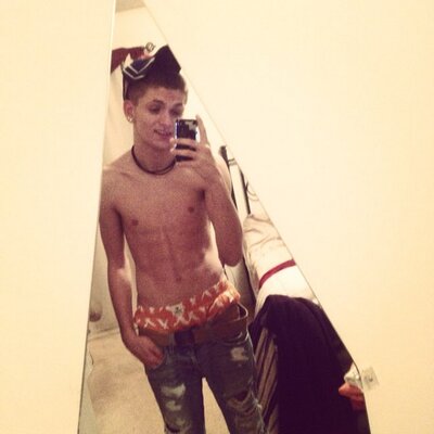Profile Picture of Tyler Marshall (@tyler23marshall) on Twitter