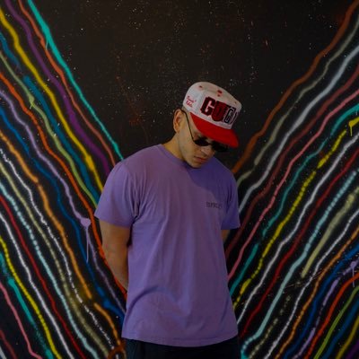 Profile Picture of John Combe (@lvrd_combe) on Twitter