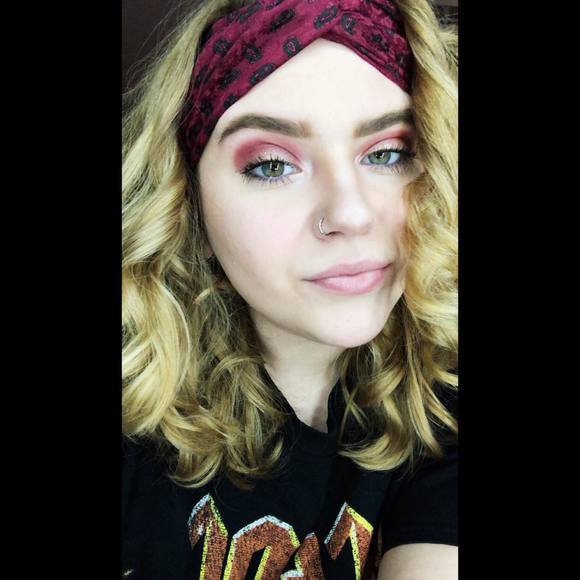 Profile Picture of Lauren Dudzinski (@laurendud17) on Poshmark