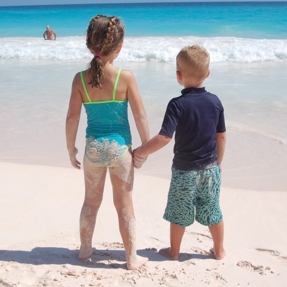 Profile Picture of Lindsay Konzelman (@lindsay2381) on Poshmark