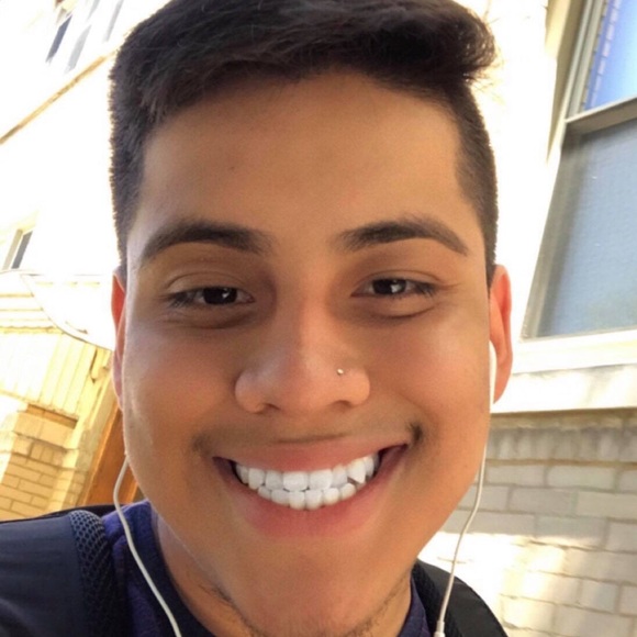 Profile Picture of Jimmy Navarrete (@jimmy_navarrete) on Poshmark