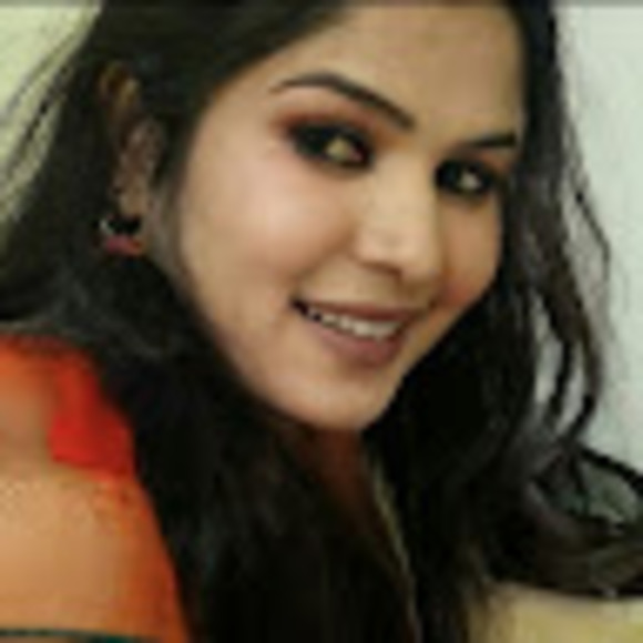 Profile Picture of Sathya Sathya (@sathyas94135) on Poshmark