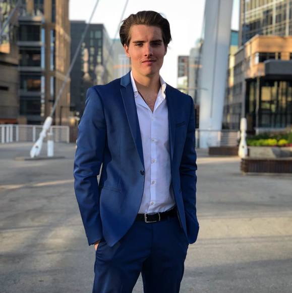 Profile Picture of Benjamin Anderson (@benjamin421) on Poshmark