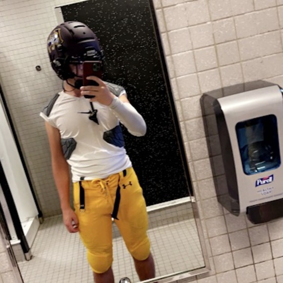 Profile Picture of Thomas Crispell (@tcrispell775) on Poshmark