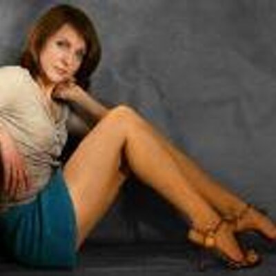 Profile Picture of Joanna Rhodes (@Iris2415) on Twitter