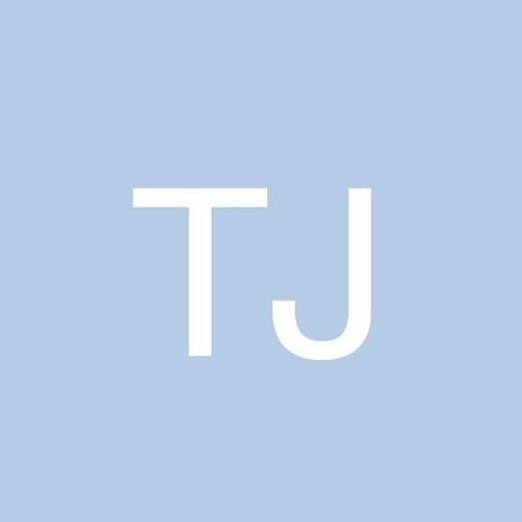 Profile Picture of Tim James (@tgjames32) on Poshmark
