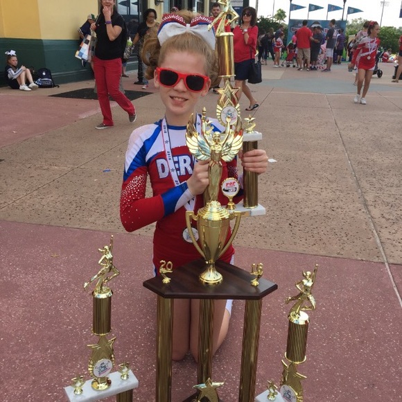 Profile Picture of Cassandra Bottone (@cassiecheer3) on Poshmark