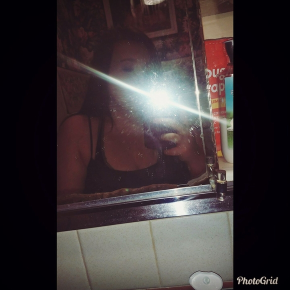 Alexis Cullen - Poshmark Profile Picture of Alexis Cullen (@alexisscullenn) on Poshmark