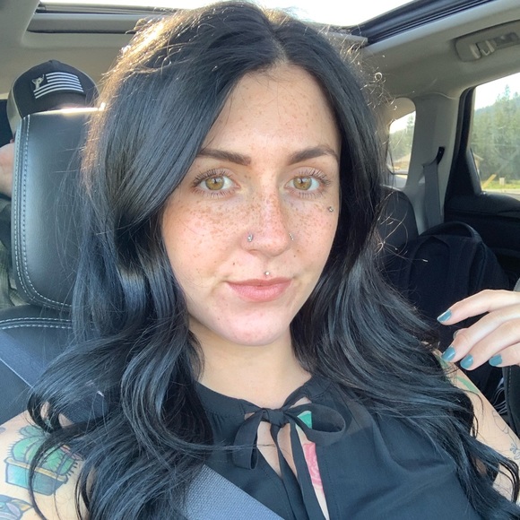Profile Picture of Joc Clizer (@jocclizz) on Poshmark