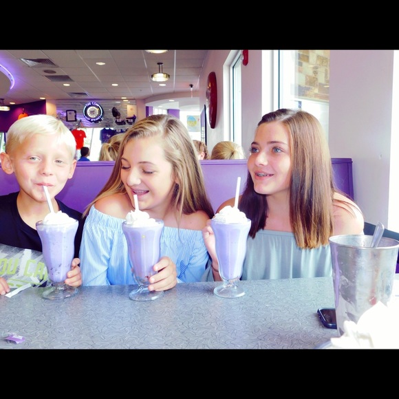 Profile Picture of Gerrad Davis (@davis0507) on Poshmark