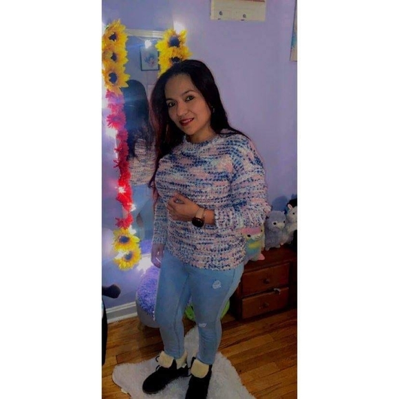 Profile Picture of Dinora beatriz Rivas (@drivas2011) on Poshmark