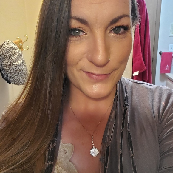 Profile Picture of Tamara Wilcoxson (@tmetal4) on Poshmark