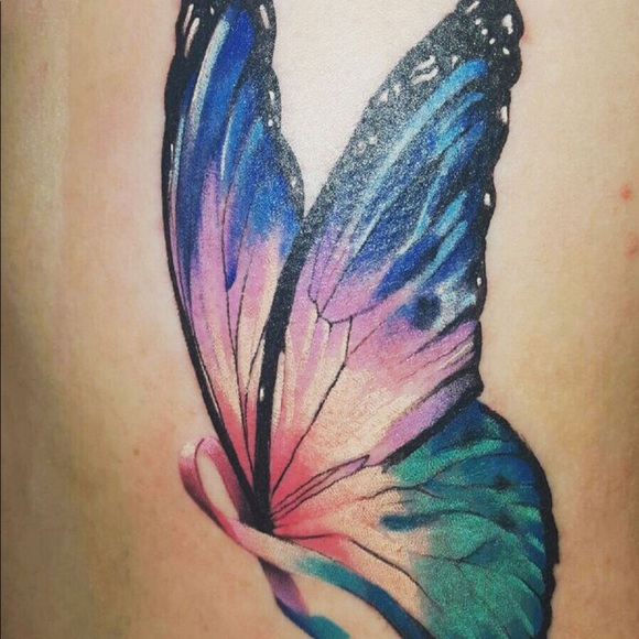 Profile Picture of Heather Labone (@heatherlabone) on Poshmark