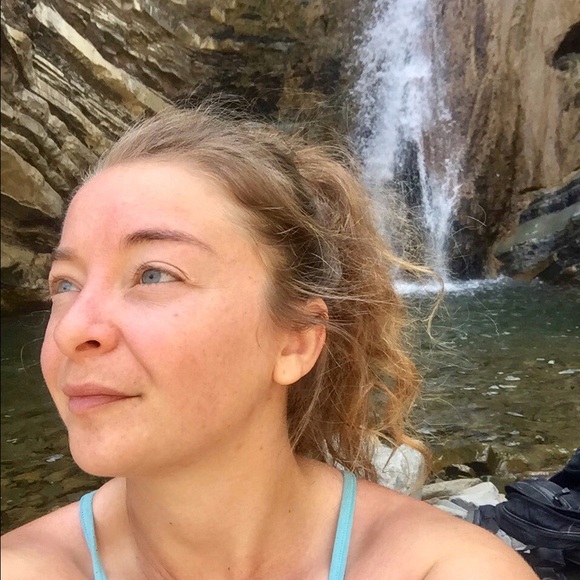 Profile Picture of Gray Wilking (@graycosima) on Poshmark