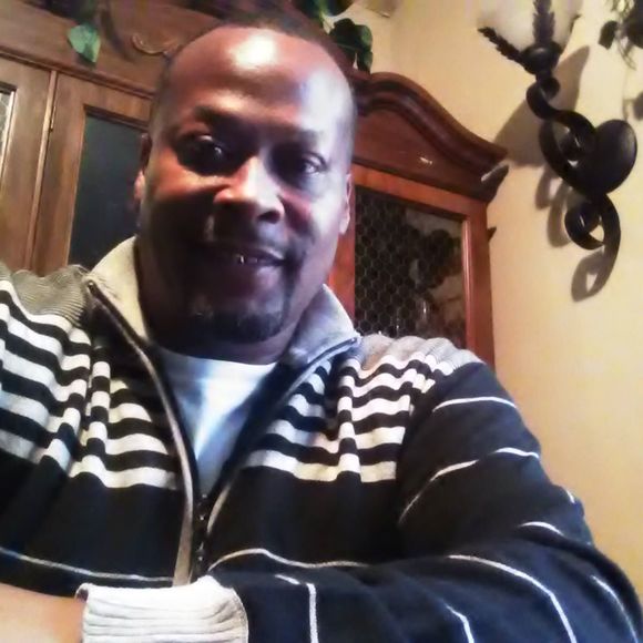 Profile Picture of Marcus Alston (@marcusalston) on Poshmark