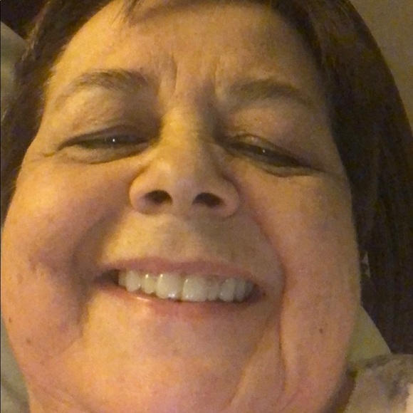 Profile Picture of Vickie Brown (@vickiej1955) on Poshmark