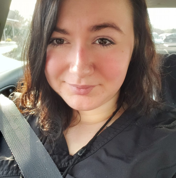 Profile Picture of Alyssa Corriea (@abezethibou) on Poshmark