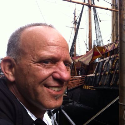 Profile Picture of Robert Leinweber (@Kittencarlo) on Twitter
