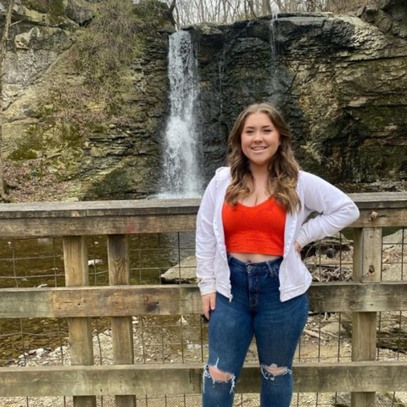 Profile Picture of Madison Notter (@madisonnotter) on Poshmark