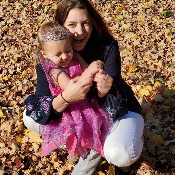 Profile Picture of Sara Carwile (@sara4_c) on Poshmark