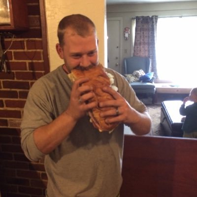 Profile Picture of James McReynolds (@Beefstick430) on Twitter