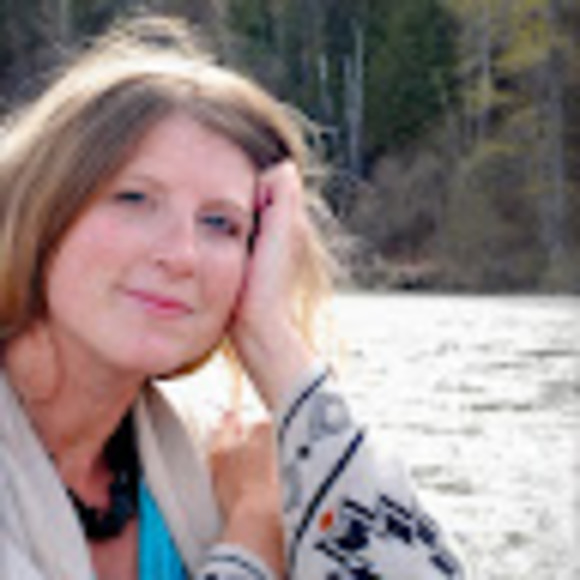 Profile Picture of Shailah Gulyas (@shailahgulyas) on Poshmark