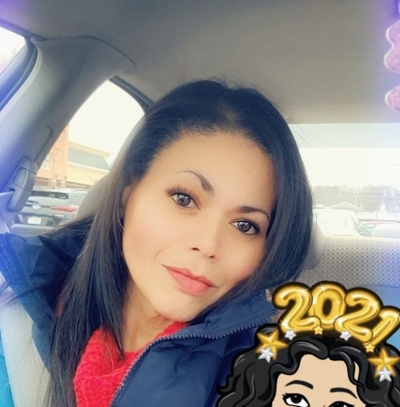 Profile Picture of Lillian Ortiz (@li0) on Poshmark