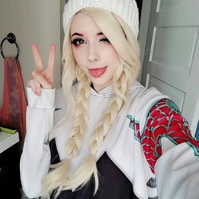 Profile Picture of Alicia (@AliciaStrange47) on Twitter