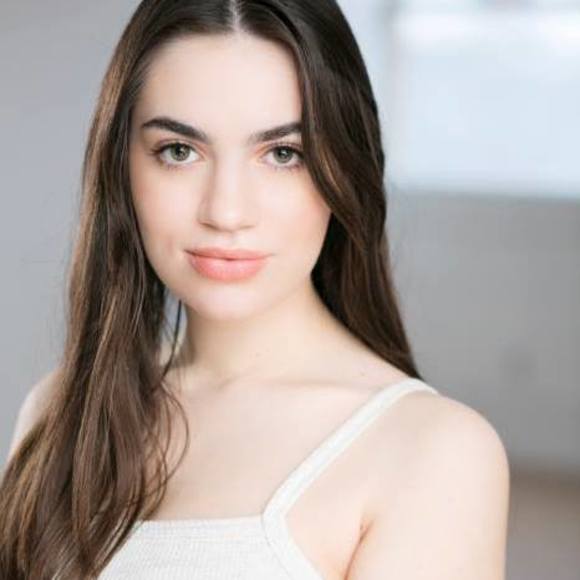 Profile Picture of Aisling Olive (@aisling99) on Poshmark