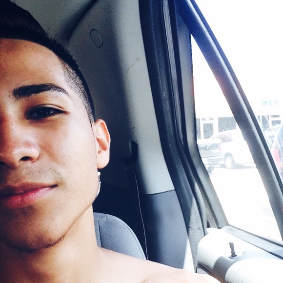 Profile Picture of Danny Venegas (@dannybih) on Poshmark