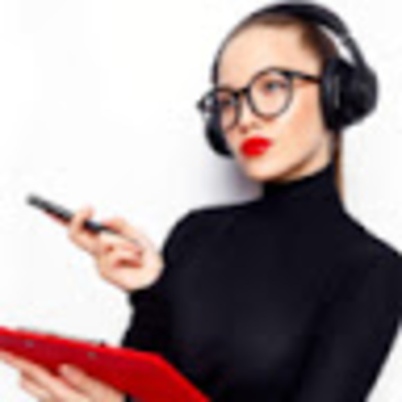 Profile Picture of Alex Jones (@replyalexjones) on Poshmark