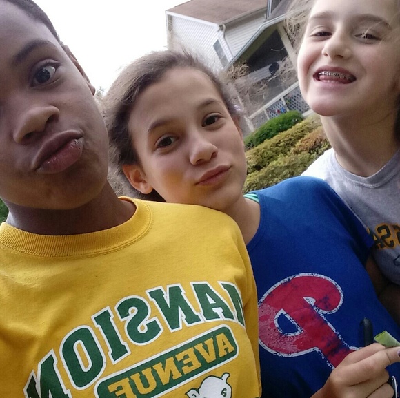 Leilani Pratt - Poshmark Profile Picture of Leilani Pratt (@leilani_pratt) on Poshmark